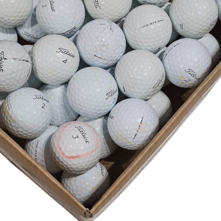 Używane piłki golfowe LAKEBALLS Titleist AVX kat C - białe